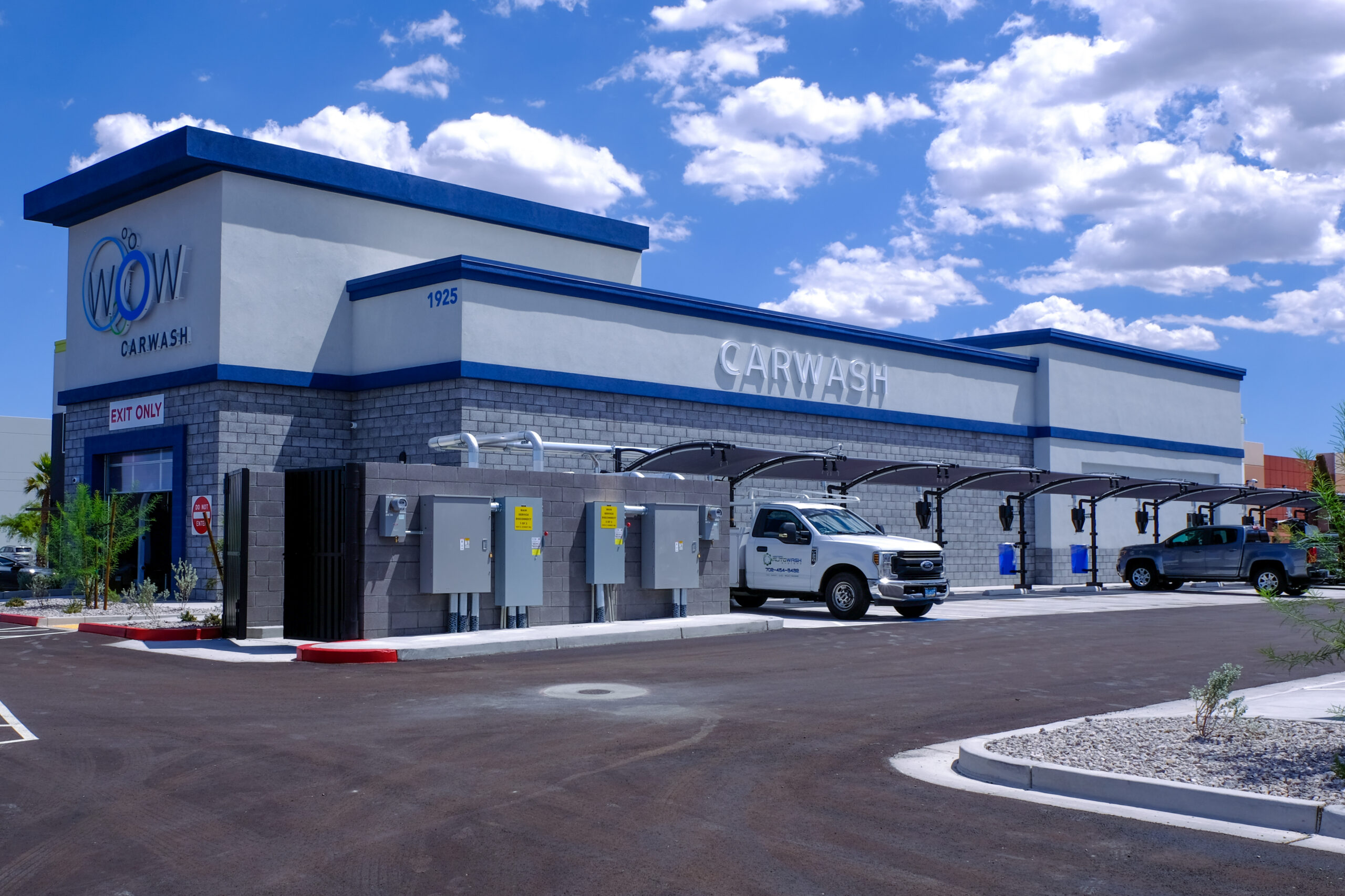 Blu Car Wash — 1925 E Sunset Rd